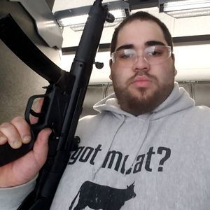 Meet your Posher, Alex